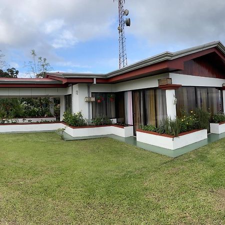 Las Pavitas Cottages La Fortuna Exteriör bild