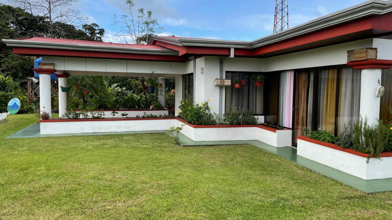Las Pavitas Cottages La Fortuna Exteriör bild
